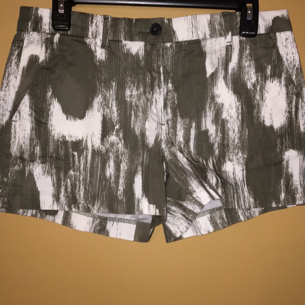 gap shorts